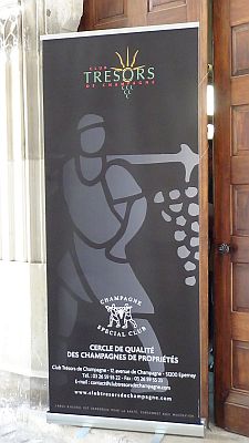 Club-Tresors-sign225